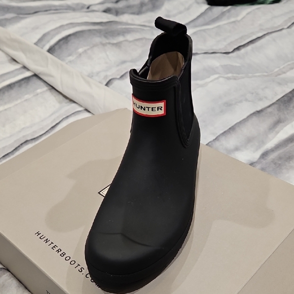 Hunter Classic Black Ankle Boot - Picture 1 of 3
